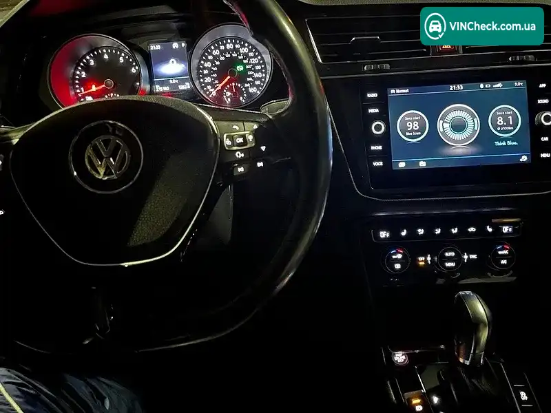 Volkswagen Tiguan 2017, фото з оголошення 1 з 8, VIN 3VV2B7AX5JM036743