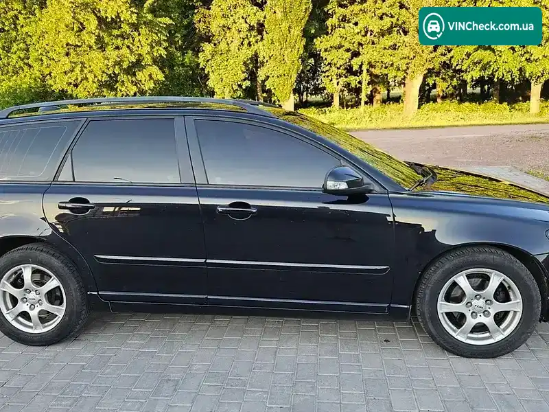Volvo V50 2009, фото з оголошення 2 з 20, VIN YV1MW76F2A2548794