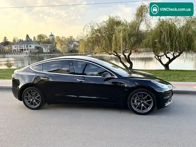 Tesla Model 3 2019, фото з оголошення 1 з 21, VIN 5YJ3E1EB9KF432265
