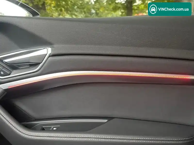 Audi e-tron 2022, фото з оголошення 2 з 20, VIN WA1AAAGE4NB023022