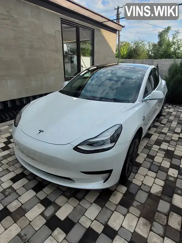 Tesla Model 3 2019, фото з оголошення 2 з 10, VIN 5YJ3E7EA8LF552988