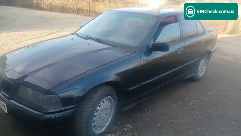 BMW 3 Series 1992, фото з оголошення 1 з 9, VIN WBACA31030FB64818