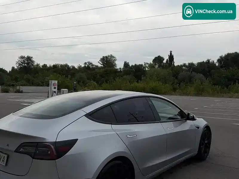 Tesla Model 3 2018, фото з оголошення 2 з 15, VIN 5YJ3E1EB7JF072069