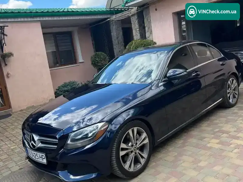 Mercedes-Benz C-Class 2018, фото з оголошення 2 з 13, VIN 55SWF4JB4JU277851