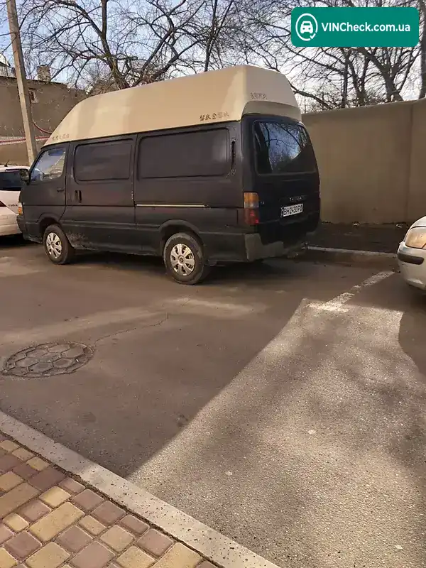 Toyota Hiace 1993, фото з оголошення 2 з 3, VIN JT121LHB200060274