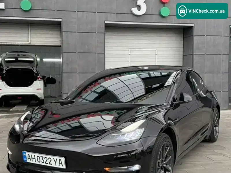 Tesla Model 3 2018, фото з оголошення 2 з 21, VIN 5YJ3E1EB5JF070482