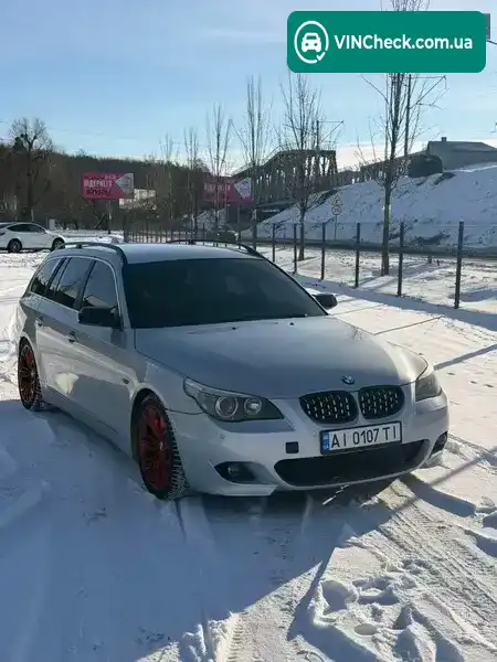 BMW 5 Series 2004, фото з оголошення 2 з 7, VIN WBANJ71020B513049