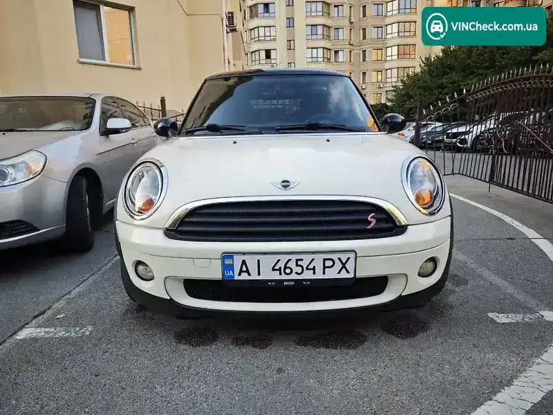 MINI Hatch 2010, фото з оголошення 1 з 18, VIN WMWMF3C55ATZ64308