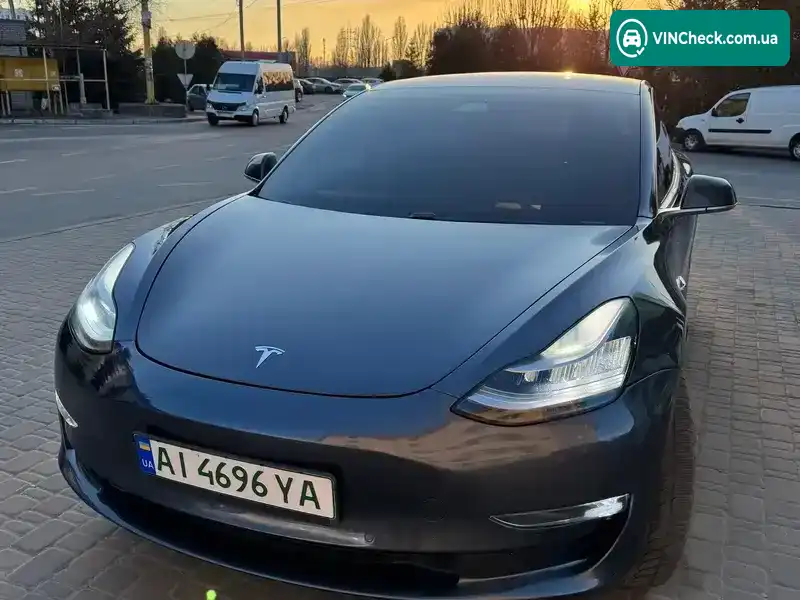 Tesla Model 3 2018, фото з оголошення 2 з 12, VIN 5YJ3E1EA1JF158761