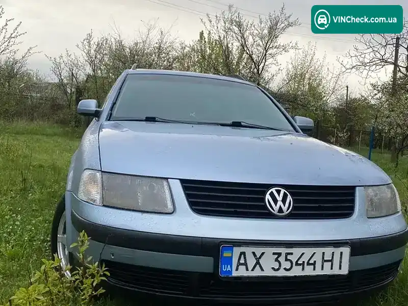 Volkswagen Passat 1998, фото з оголошення 2 з 14, VIN WVWZZZ3BZXE100586