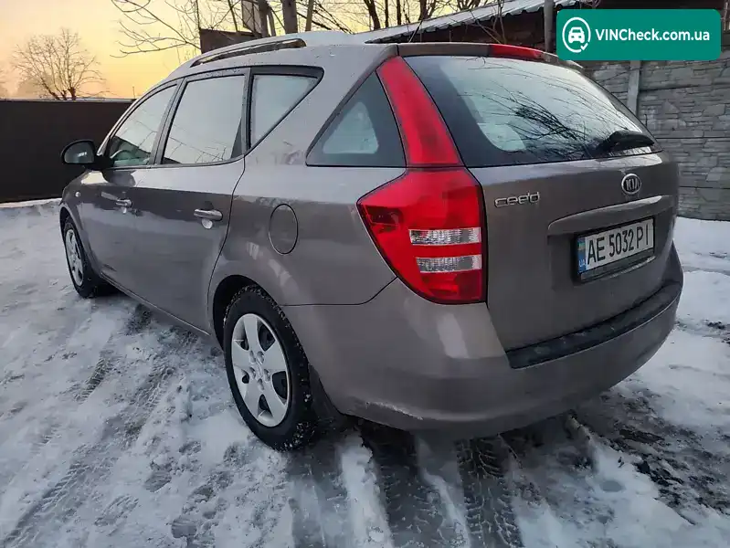 Kia Ceed 2009, фото з оголошення 1 з 10, VIN U5YFF52229L103951