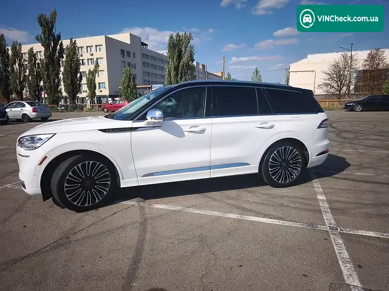 Lincoln Aviator 2020, фото з оголошення 2 з 20, VIN 5LM5J9XC4LGL28341