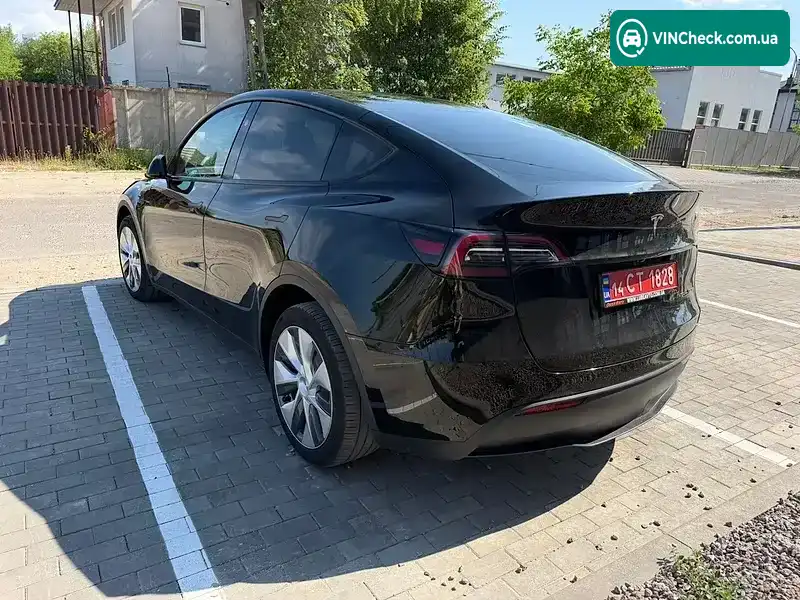 Tesla Model Y 2023, фото з оголошення 2 з 12, VIN 7SAYGDEE2PA186128