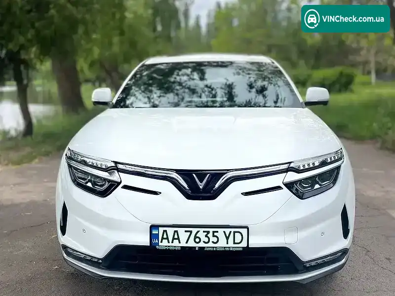 VinFast VF-8 2024, фото з оголошення 2 з 21, VIN RLLV1AFA8RH007761