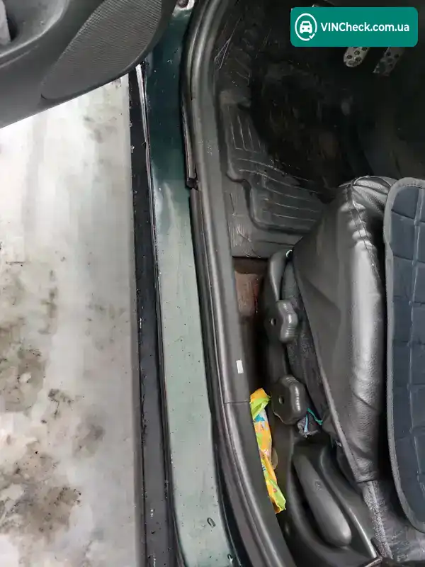 Hyundai Elantra 1996, фото з оголошення 2 з 5, VIN KMHJF31RPTU306665