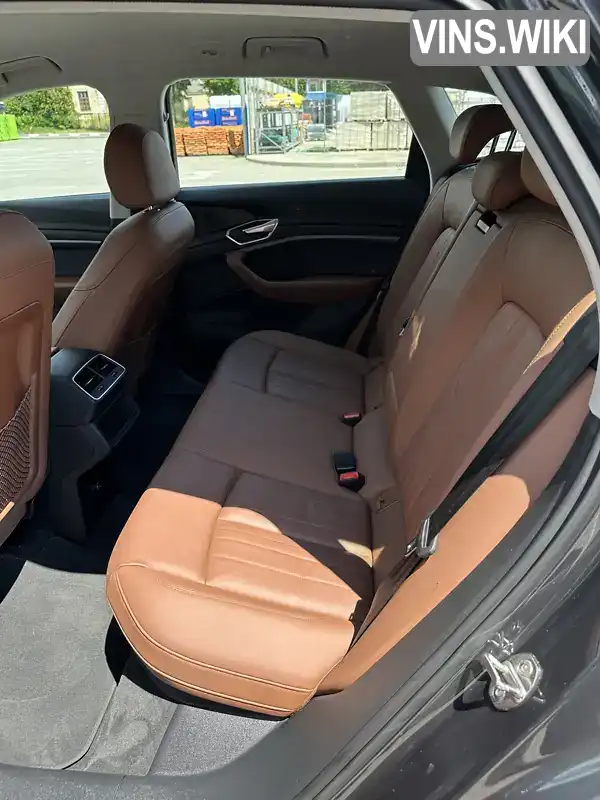 Audi e-tron 2021, фото з оголошення 2 з 21, VIN WAUZZZGE3MB035738