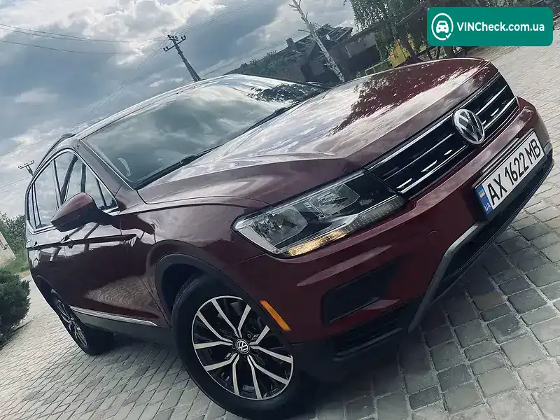 Volkswagen Tiguan 2018, фото з оголошення 1 з 20, VIN 3VV3B7AX4JM215473