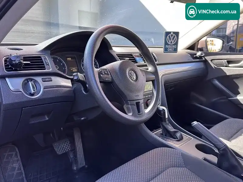 Volkswagen Passat 2015, фото з оголошення 2 з 20, VIN 1VWAT7A33FC063420