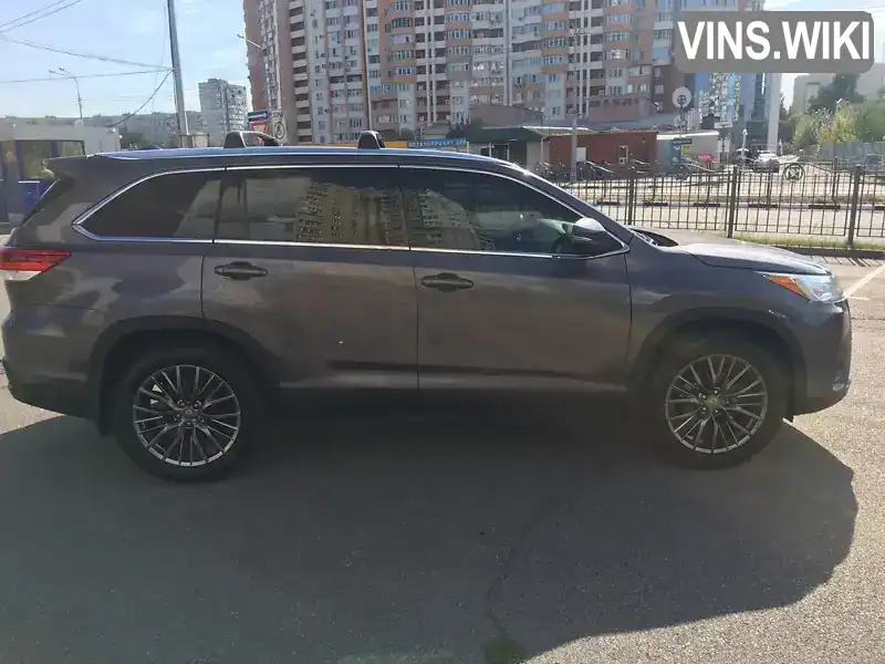 Toyota Highlander 2019, фото з оголошення 2 з 16, VIN 5TDJZRFH8KS578715