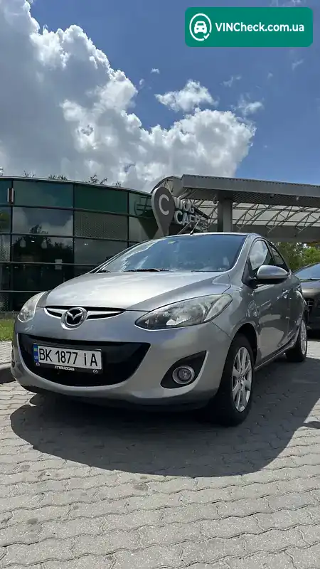 Mazda 2 2010, фото з оголошення 1 з 20, VIN JMZDEA4J200400186