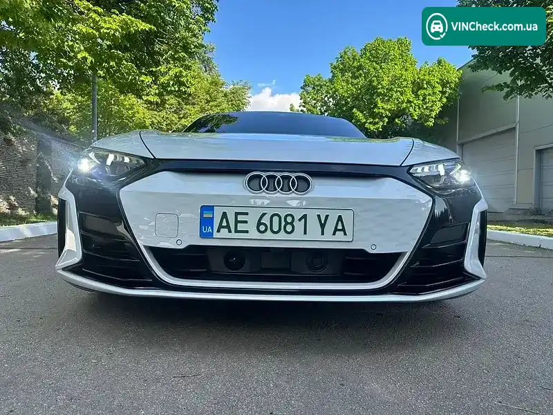 Audi RS e-tron GT 2022, фото з оголошення 2 з 21, VIN WAUBHBFW7N7904125