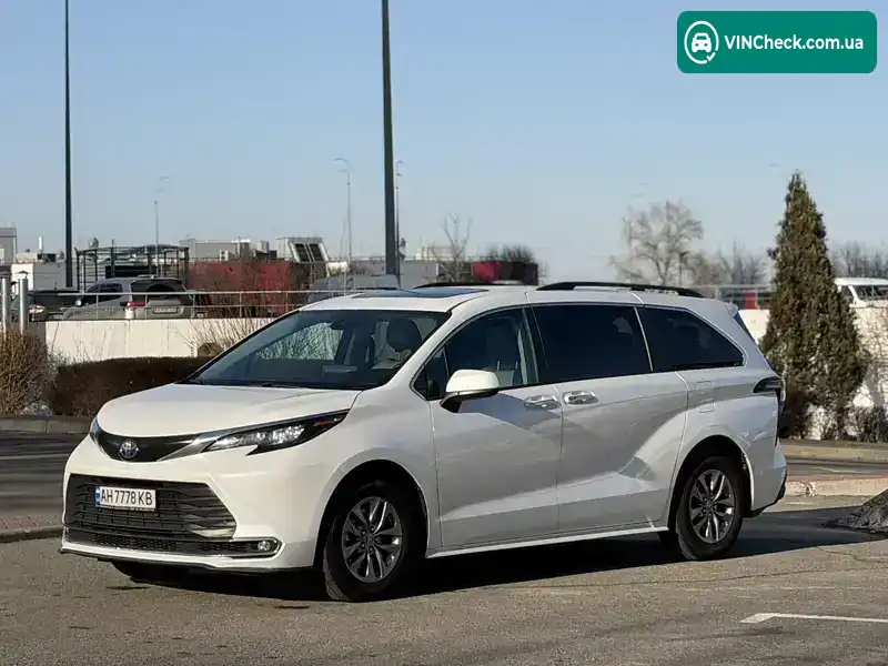 Toyota Sienna 2023, фото з оголошення 2 з 21, VIN 5TDYRKEC1RS184639