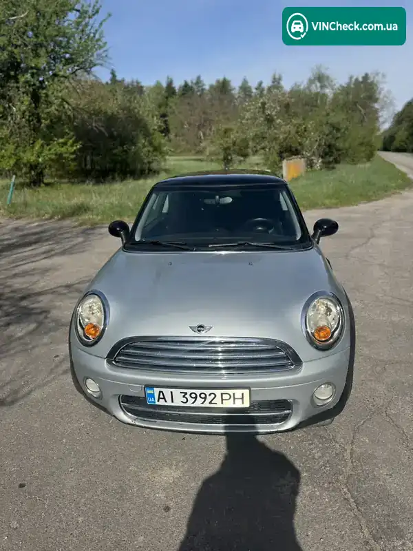 MINI Hatch 2008, фото з оголошення 1 з 9, VIN WMWMG31060TU35257