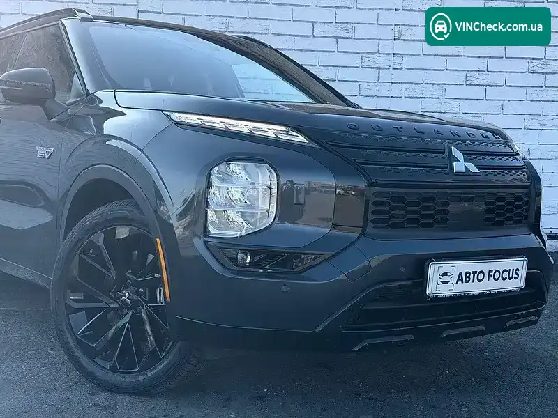 Mitsubishi Outlander 2024, фото з оголошення 2 з 21, VIN JA4T5WA92RZ623430