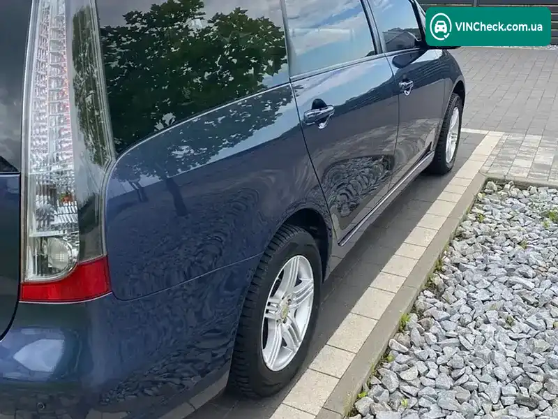 Mitsubishi Grandis 2008, фото з оголошення 2 з 17, VIN JMBLNNA4W8Z001323