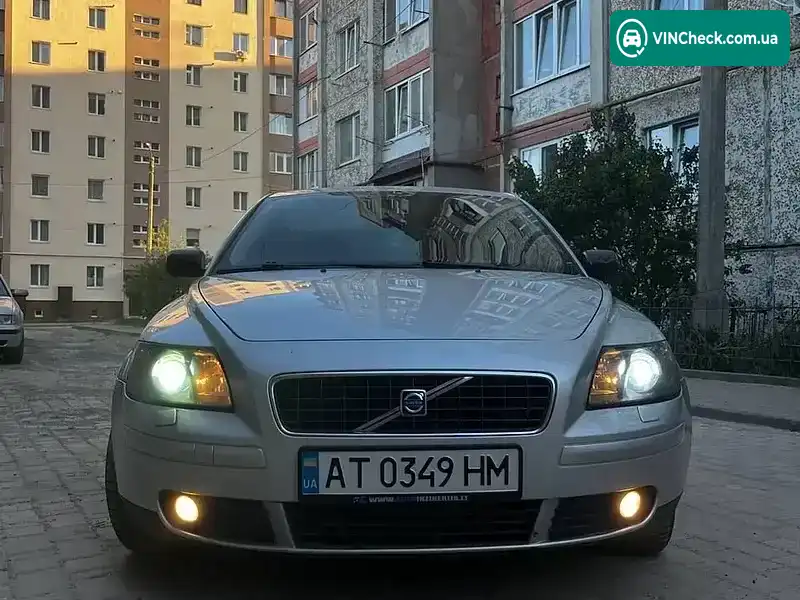 Volvo S40 2005, фото з оголошення 1 з 10, VIN YV1MS755152110573