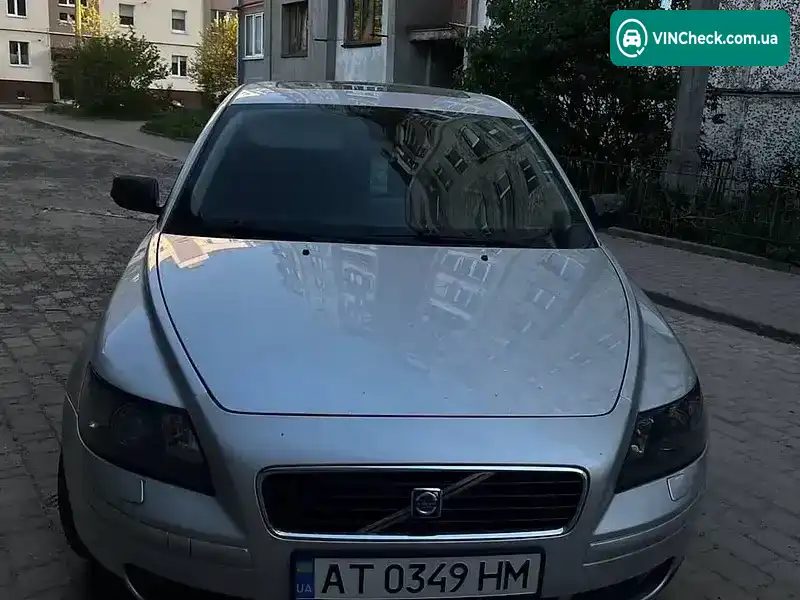 Volvo S40 2005, фото з оголошення 2 з 10, VIN YV1MS755152110573