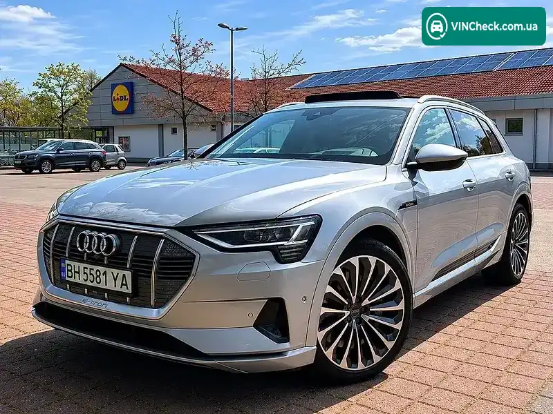 Audi e-tron 2019, фото з оголошення 1 з 20, VIN WA1VABGE4KB020849