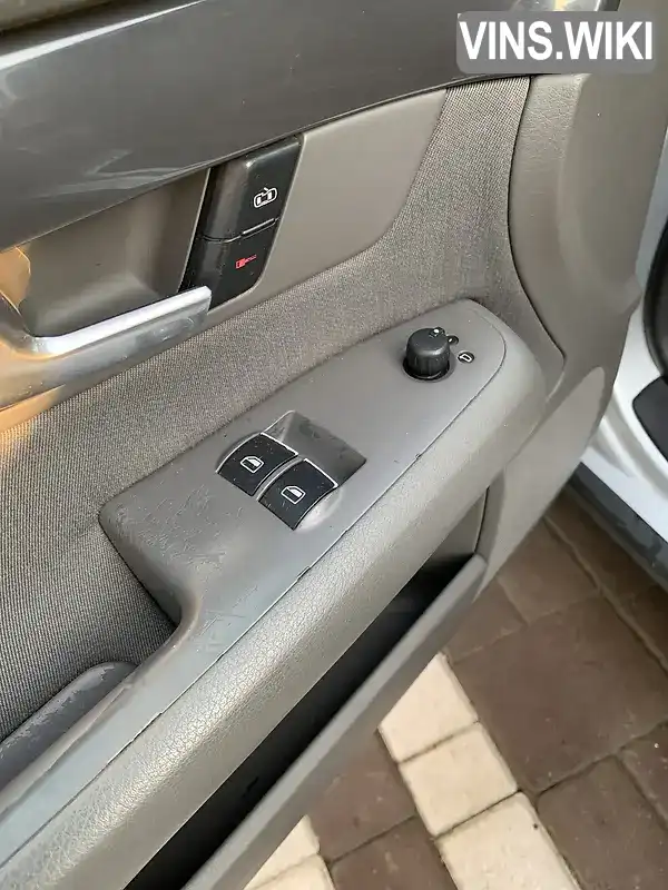 Audi A4 2003, фото з оголошення 1 з 12, VIN WAUZZZ8E93A281678