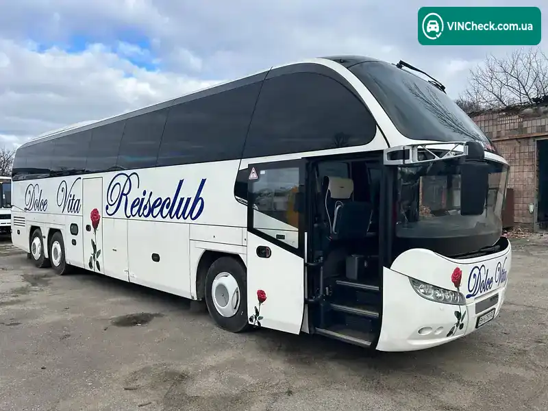 Neoplan N 1217 2013, фото з оголошення 2 з 20, VIN WAGP15ZZ5C5001954