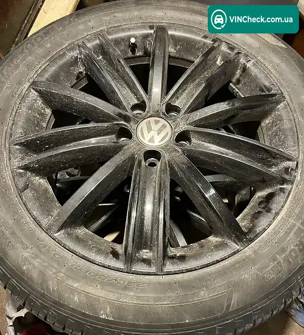 Volkswagen Tiguan 2016, фото з оголошення 2 з 20, VIN WVGAV7AX8GK000011