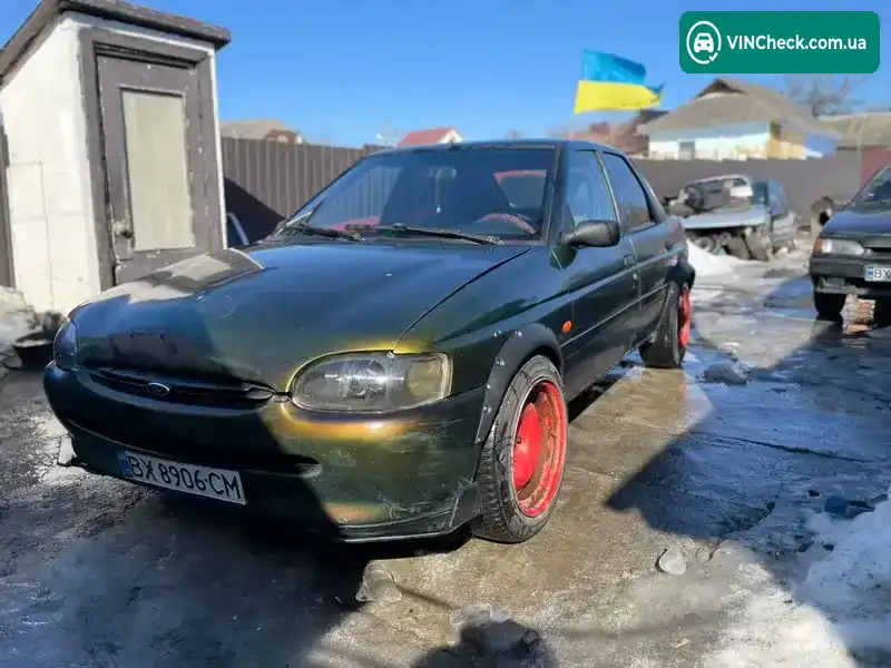 Ford Escort 1996, фото з оголошення 1 з 10, VIN VS6AXXWPAATG72407