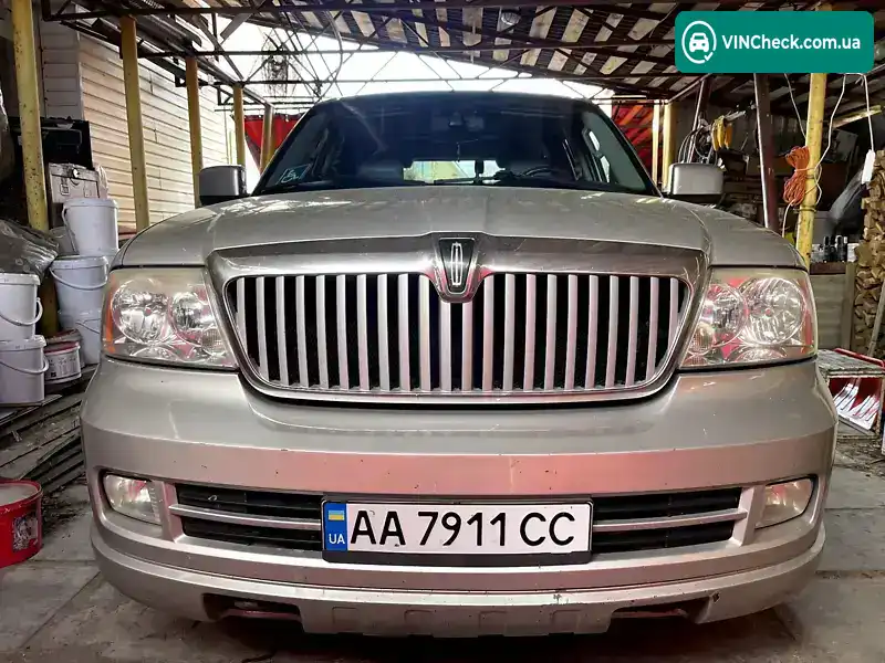 Lincoln Navigator 2005, фото з оголошення 1 з 19, VIN 5LMFU285X5LJ16346