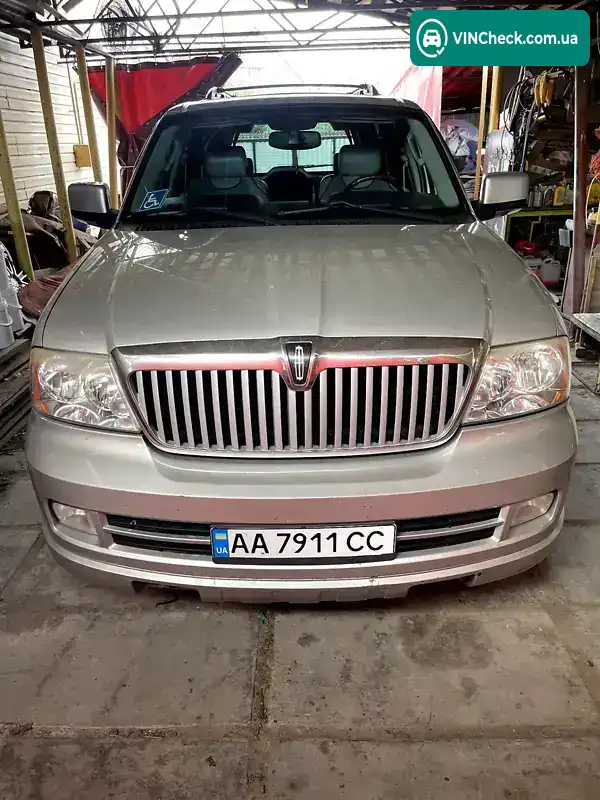 Lincoln Navigator 2005, фото з оголошення 2 з 19, VIN 5LMFU285X5LJ16346