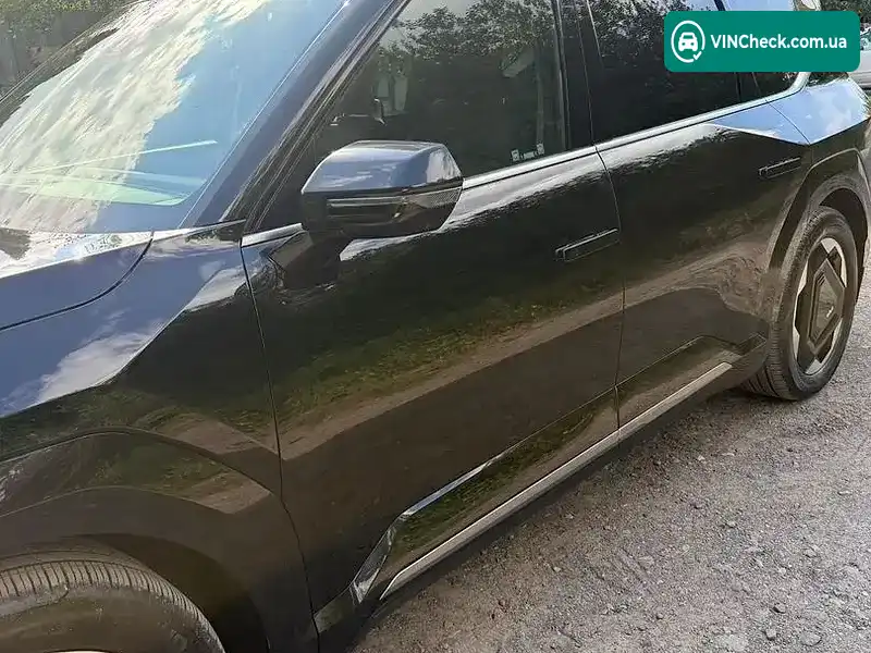 Kia EV9 2023, фото з оголошення 2 з 20, VIN KNDADFS5XR6036499
