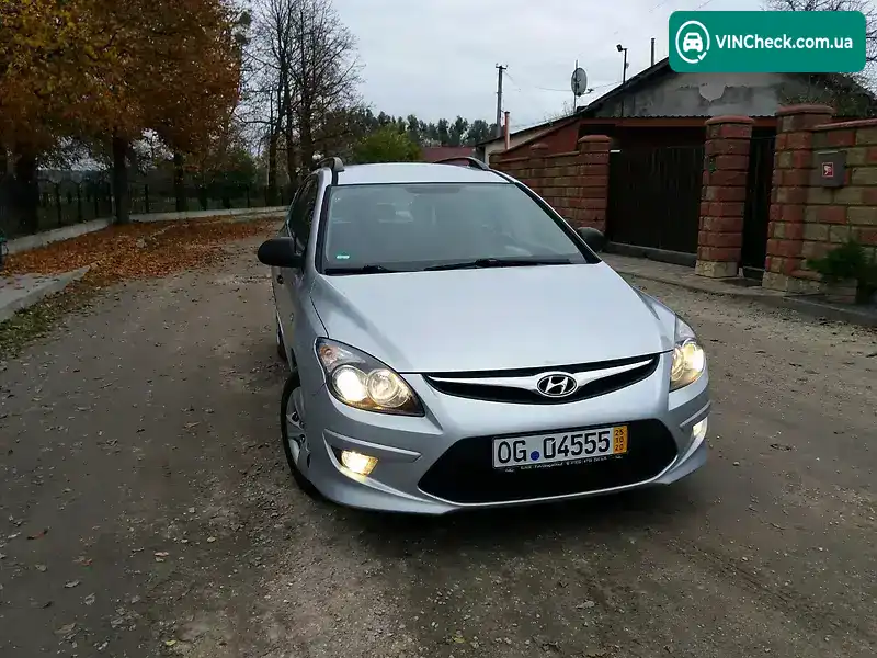 Hyundai i30 2010, фото з оголошення 2 з 20, VIN TMADB81SABJ049005