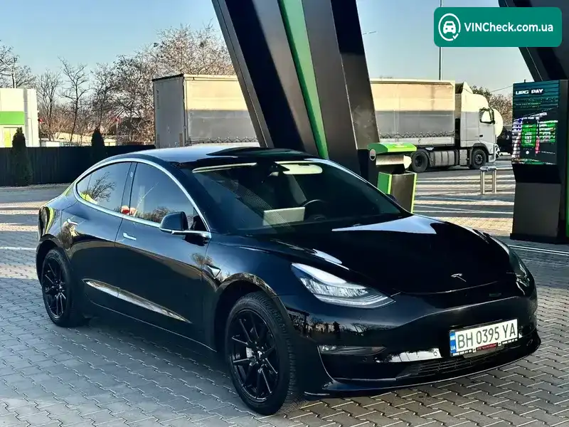 Tesla Model 3 2019, фото з оголошення 2 з 21, VIN 5YJ3E1EA3KF394524