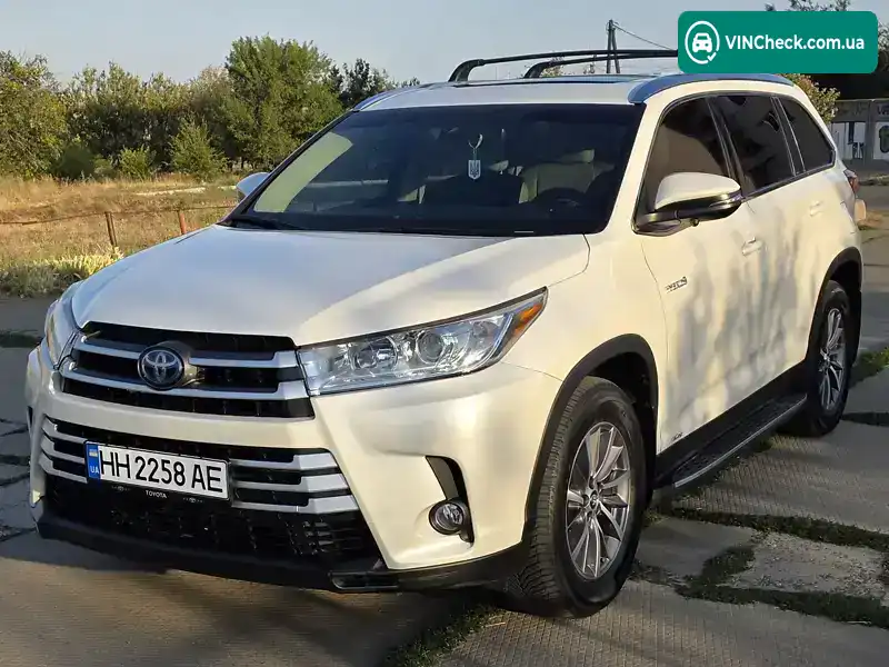 Toyota Highlander 2019, фото з оголошення 1 з 20, VIN 5TDJGRFH6KS074718