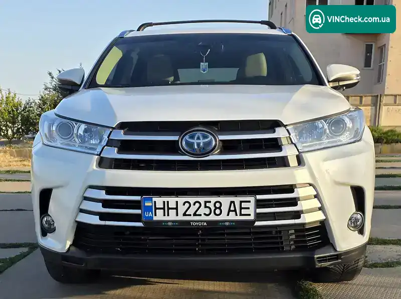 Toyota Highlander 2019, фото з оголошення 2 з 20, VIN 5TDJGRFH6KS074718