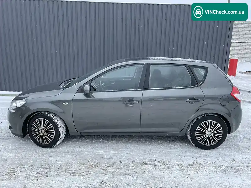 Kia Ceed 2010, фото з оголошення 2 з 20, VIN U5YHC516AAL245005