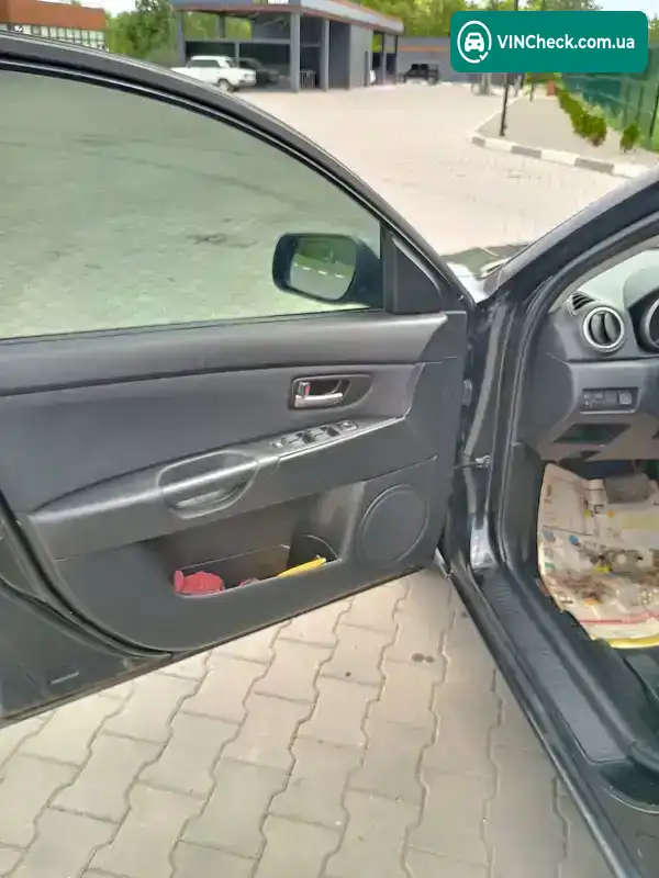 Mazda 3 2006, фото з оголошення 2 з 14, VIN JMZBK12Z571378603