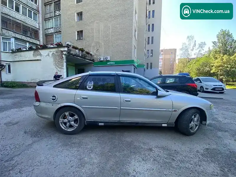 Opel Vectra 1999, фото з оголошення 2 з 7, VIN W0L0JBF68X7102749
