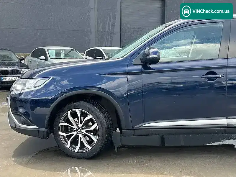 Mitsubishi Outlander 2019, фото з оголошення 2 з 20, VIN JMBXTGF2WKJ000285