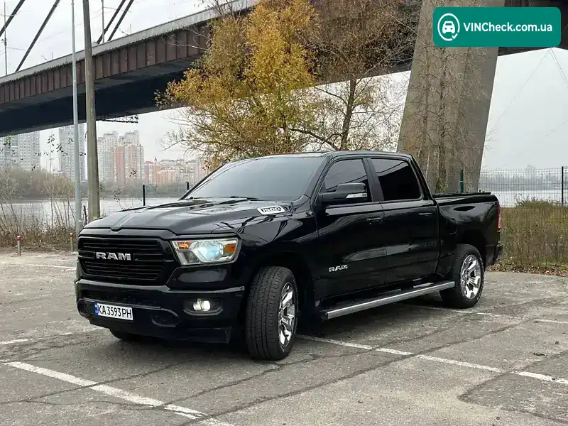 Ram 1500 2018, фото з оголошення 2 з 21, VIN 1C6RRFFGXKN673458