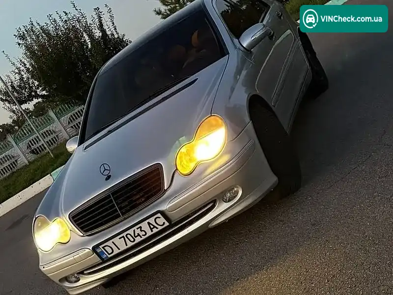 Mercedes-Benz C-Class 2002, фото з оголошення 1 з 10, VIN WDB2030451A368323
