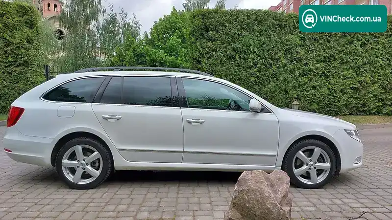 Skoda Superb 2012, фото з оголошення 2 з 20, VIN TMBJB73T6D9016234